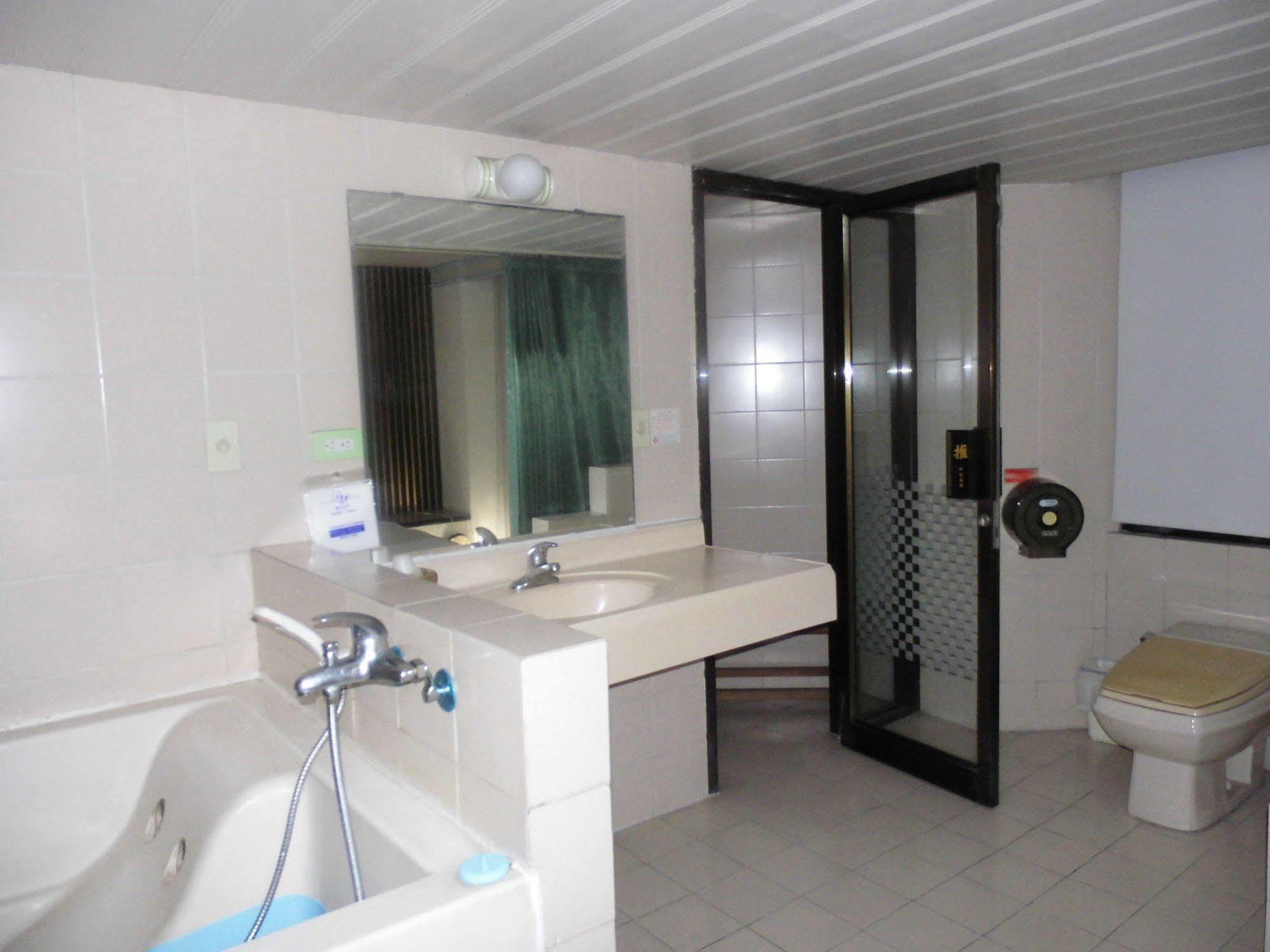 Modern Plaza Hotel Cao Hùng Ngoại thất bức ảnh