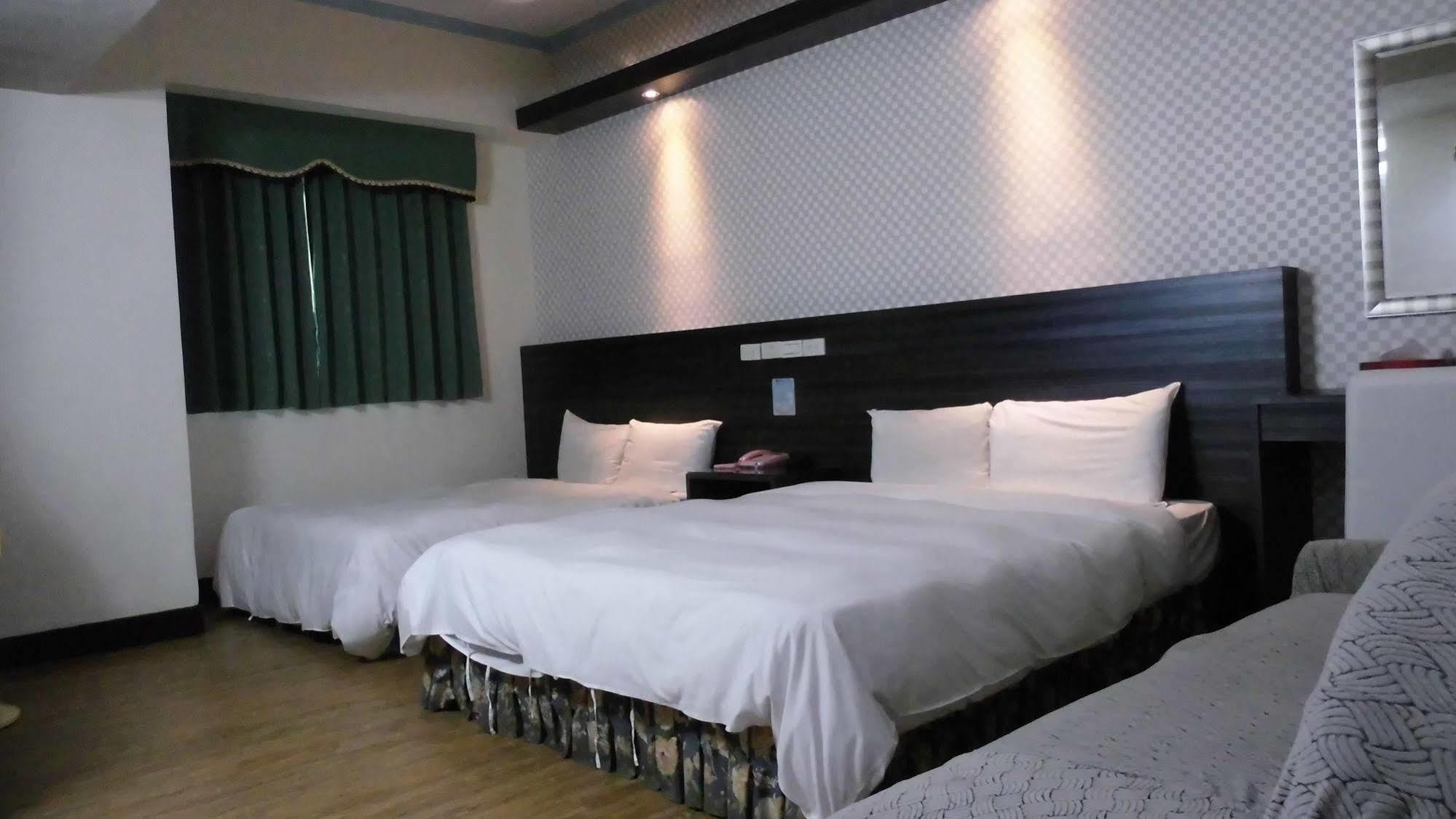 Modern Plaza Hotel Cao Hùng Ngoại thất bức ảnh