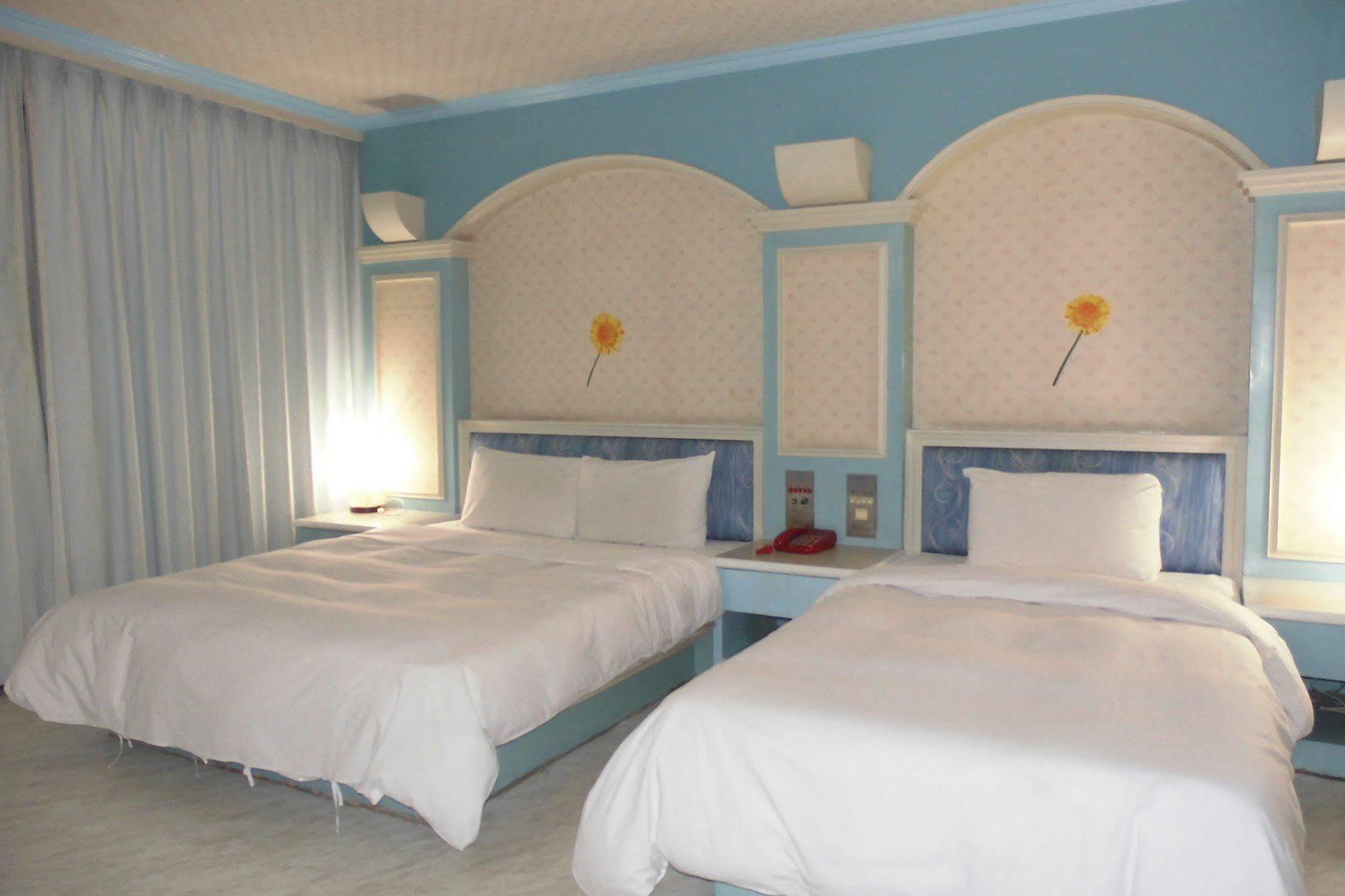 Modern Plaza Hotel Cao Hùng Ngoại thất bức ảnh
